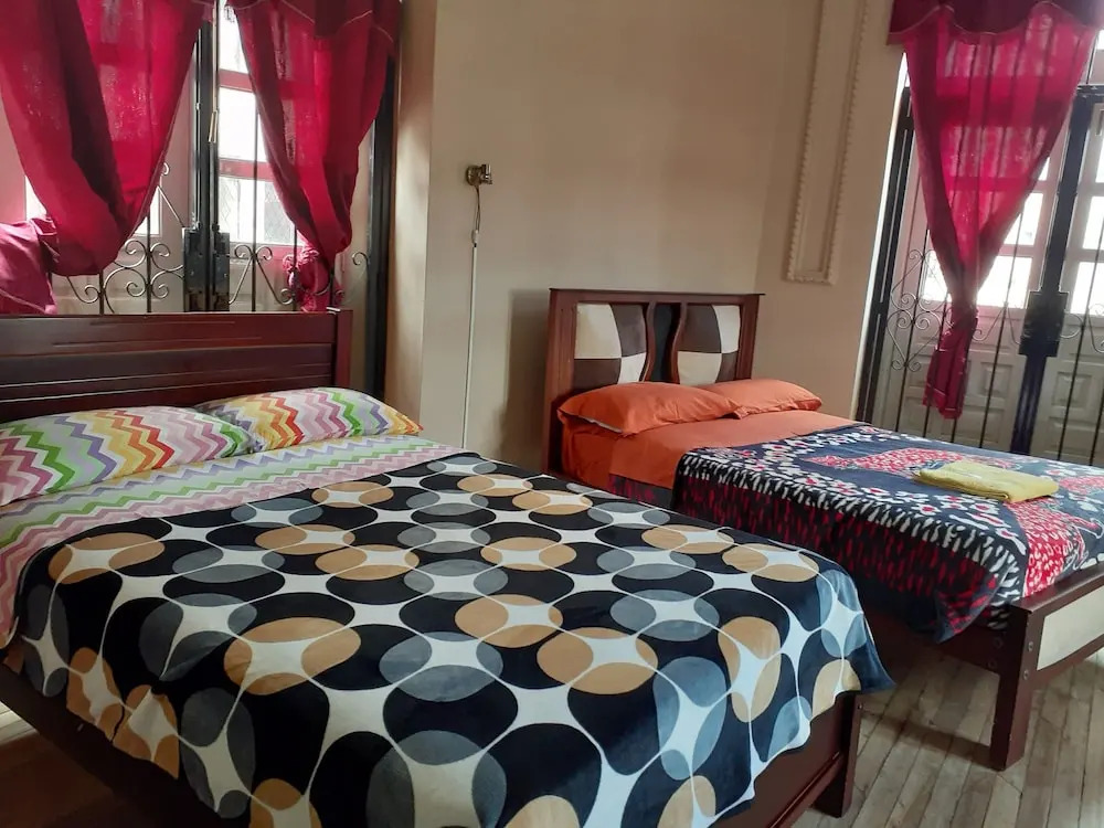 Hostal Mediodia