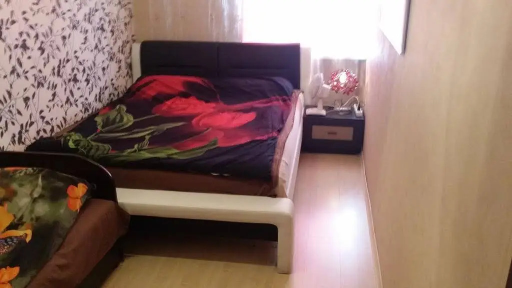 APARTAMENT VENGE -CAŁE MIESZKANIE 46m2 NA WYŁĄCZNOŚĆ - Z JEDNĄ SYPIALNIĄ I JEDNYM SYPIALNO-SALONEM -3 PIĘTRO BEZ WINDY- REZERWACJA BEZ KARTY KREDYTOWEJ-KLIMATYZACJA-NETFLIX-2 ŁÓŻECZKA DZIECIĘCE, BEZPŁATNY PARKING PUBLICZNY NA MONITOROWANYM PODWÓRZU