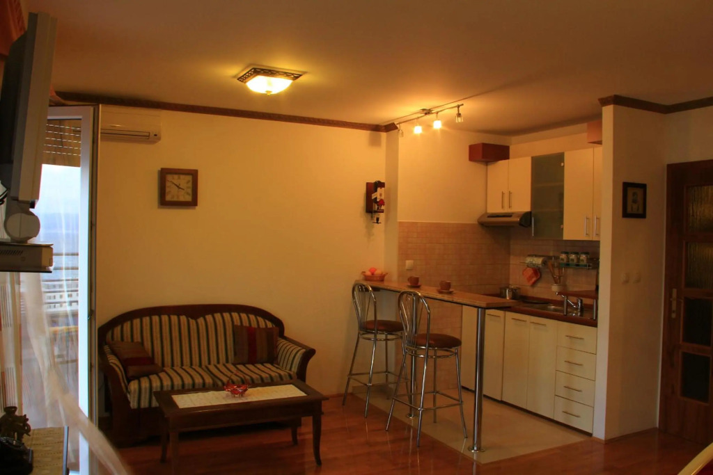 Beachside Apartments Znjan