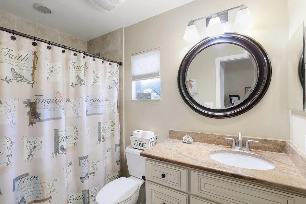 Centrally Located Pet-friendly Home With spa and Pool