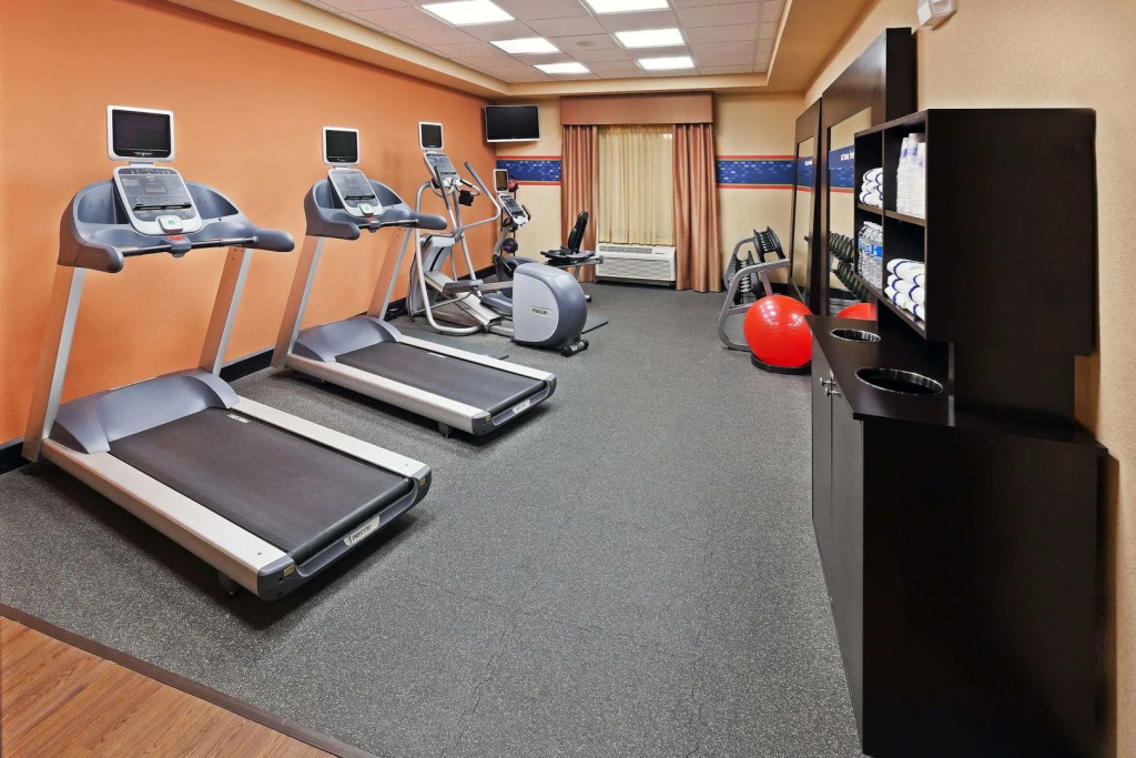 Durant Inn & Suites