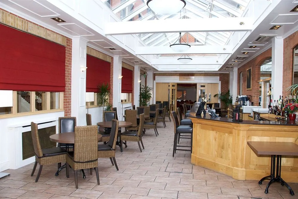 Oakwood House Hotel