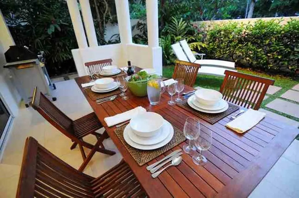 1 Plantation House