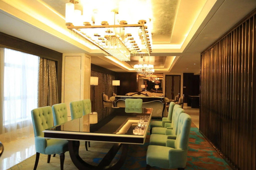 Ramada Yiyang Taojiang