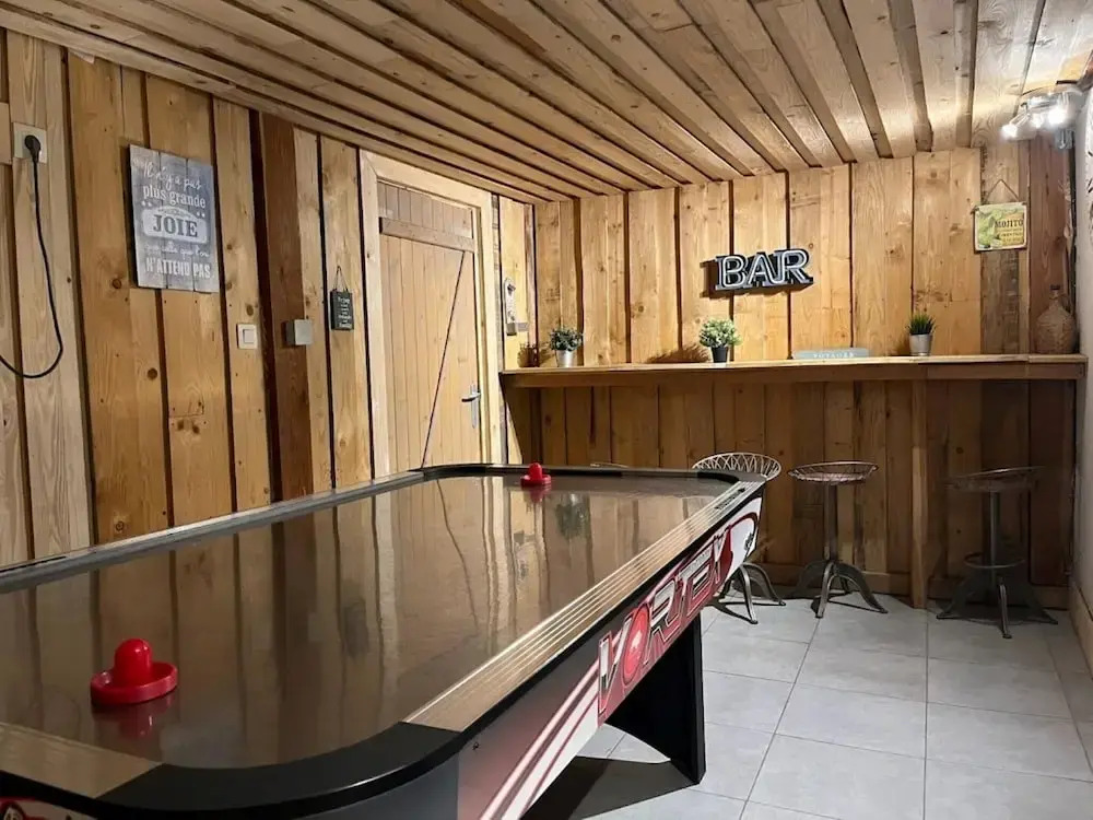 Lovely Holiday Home in Gros Chene With Bubble Bath