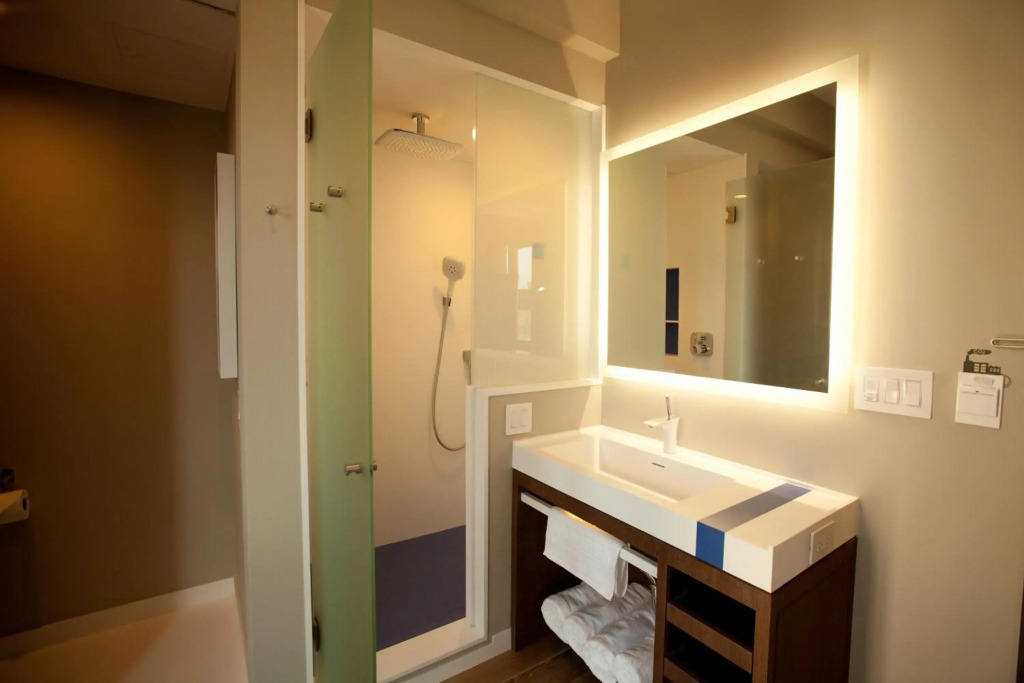 NobleDEN Hotel
