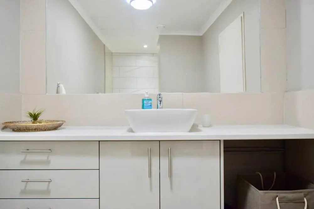 Spacious 1 Bedroom City Centre Apartment
