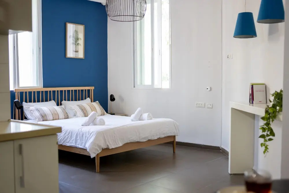 The Printhouse-Boutique Apt by SeaNRent