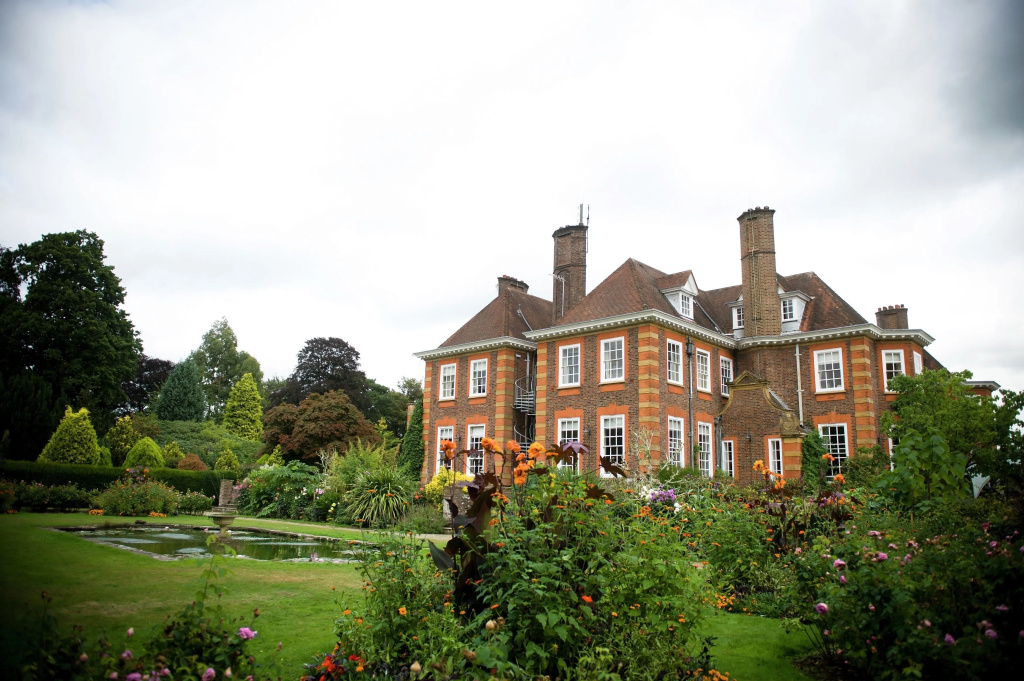 Barnett Hill - Luxury Hotel