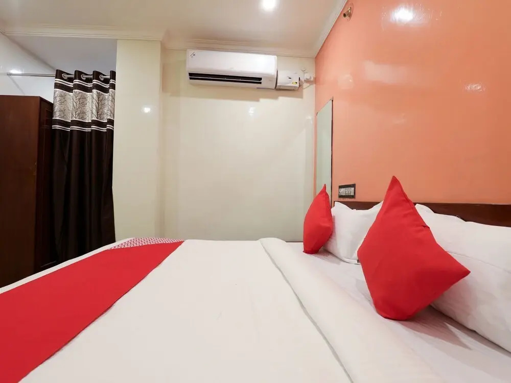 Vishnu Priya Residency By OYO Rooms