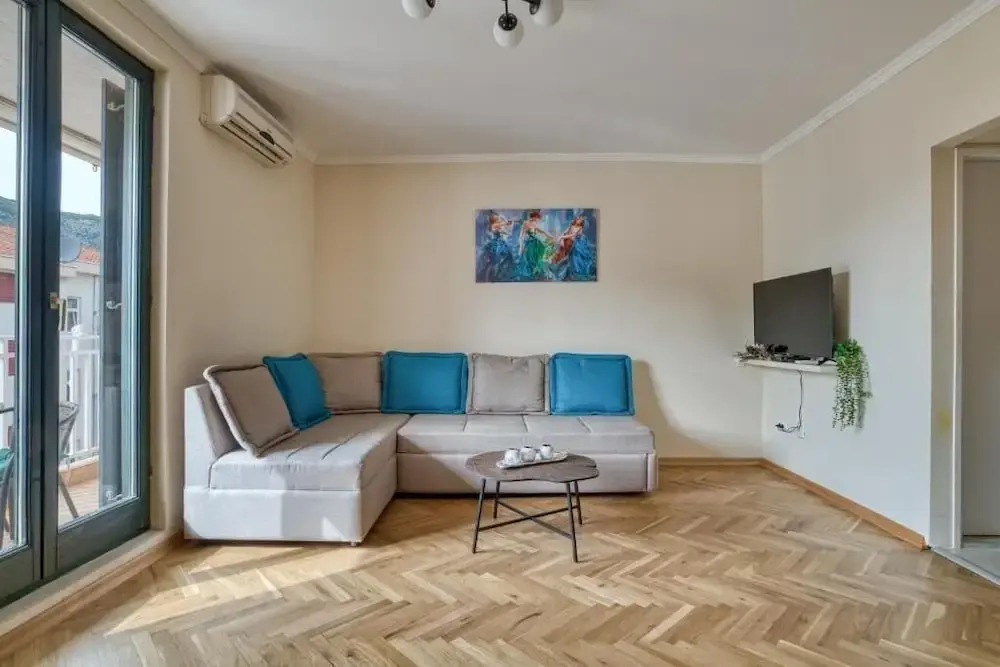 COMFORT APARTMENT NEAR THE BEACH