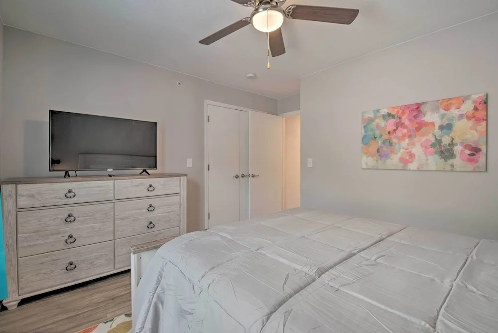 Cozy Family Condo w/ Balcony in Heart of Branson