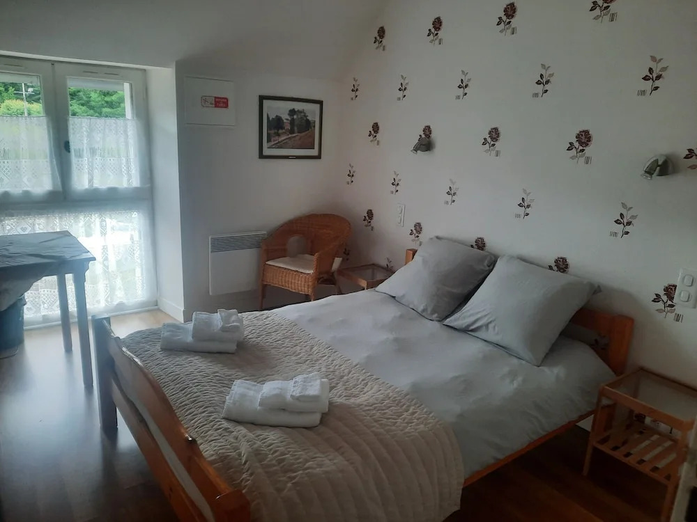 Hotel Saint julien aux bois