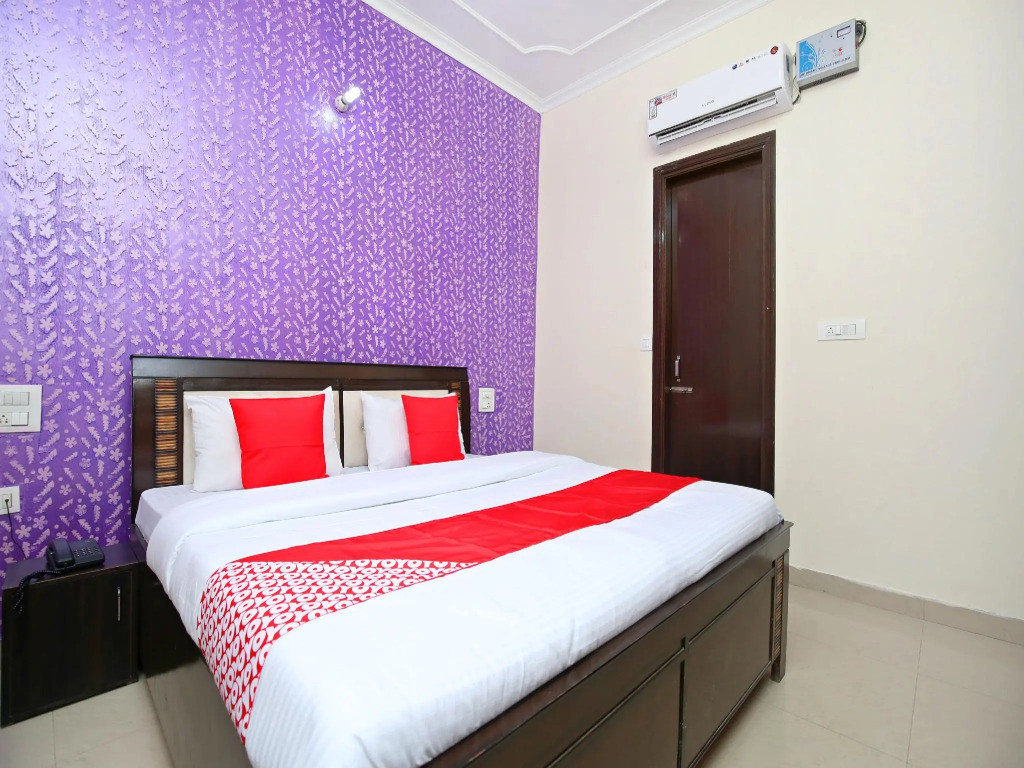 OYO 16697 Hotel Randhawa