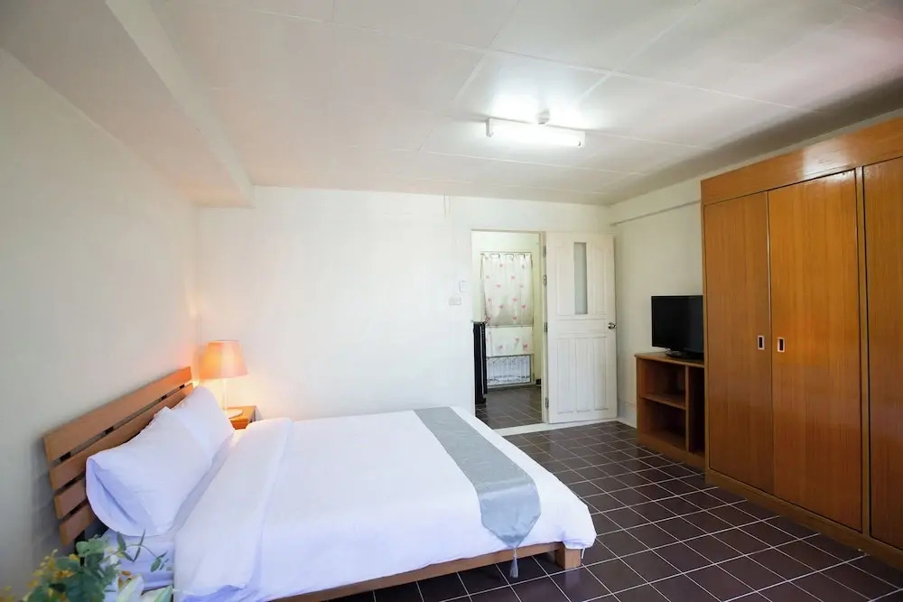 D haus Ngamwongwan Residence