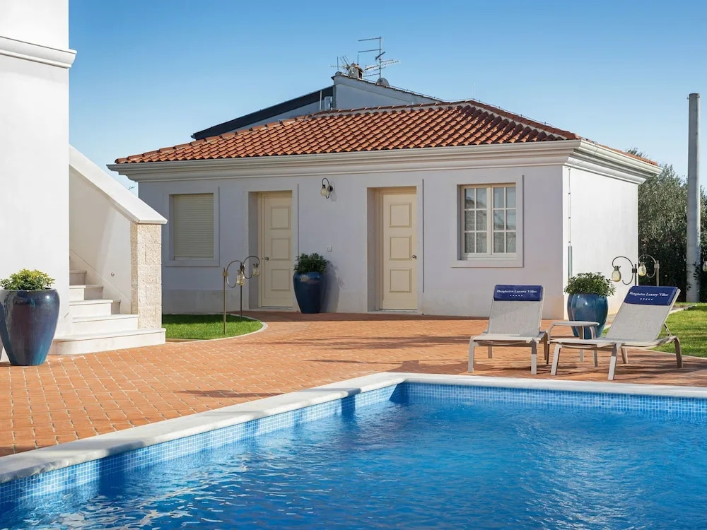 Classicly Constructed Villa in Vabriga With Pool