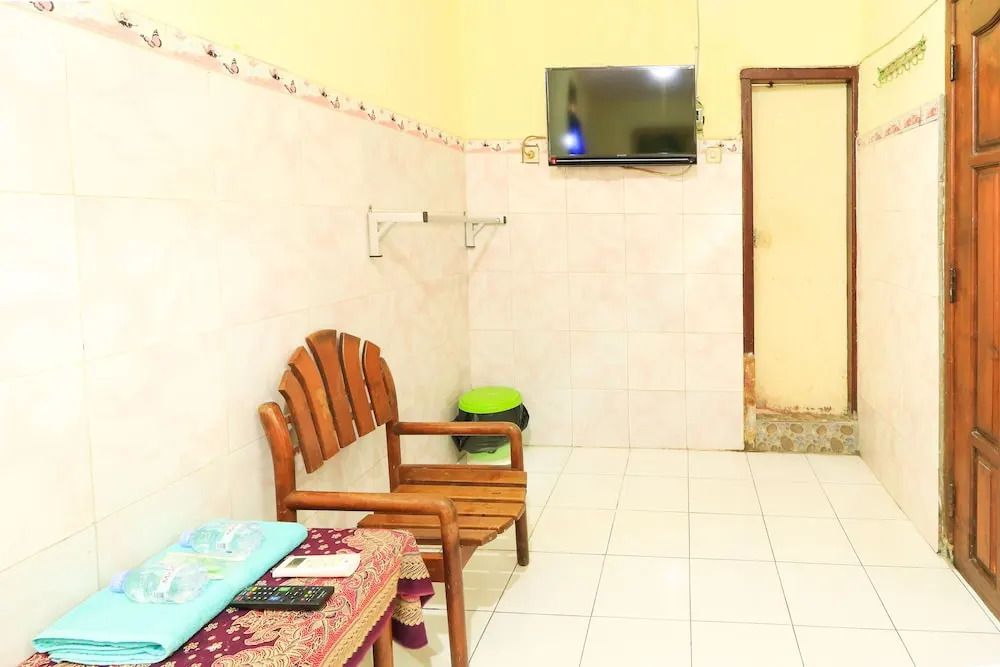 Dharmawati Homestay Syariah at Terminal Purabaya