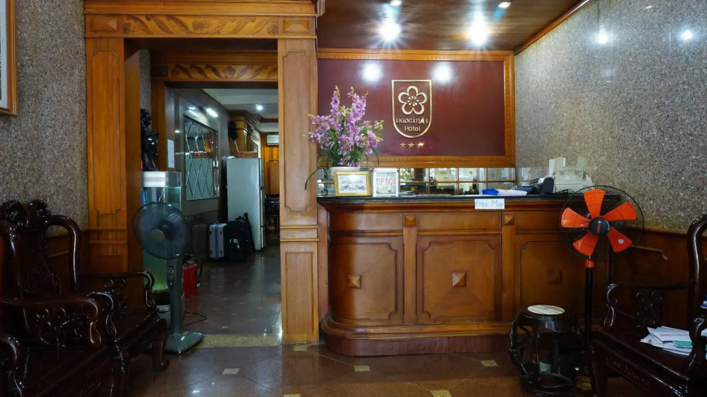 Hanoi Golden Moon Guesthouse