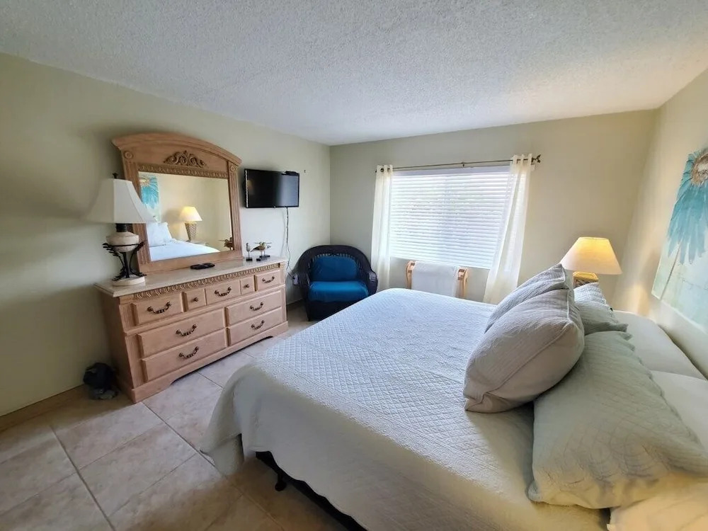 Pelican Inlet A206