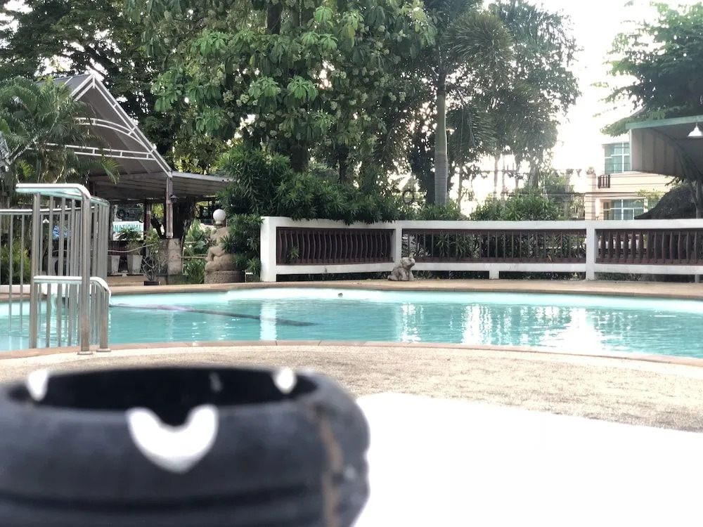 Lanta Village Resort