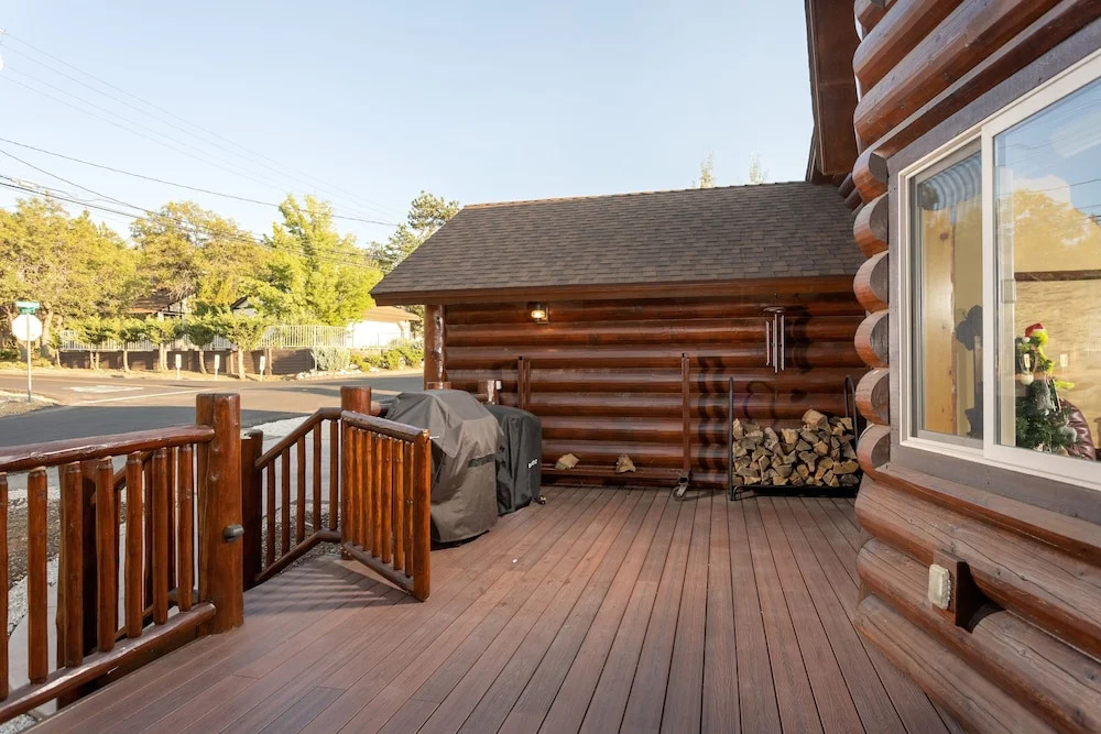 43 - Endless Views 3 Bedroom Home by RedAwning