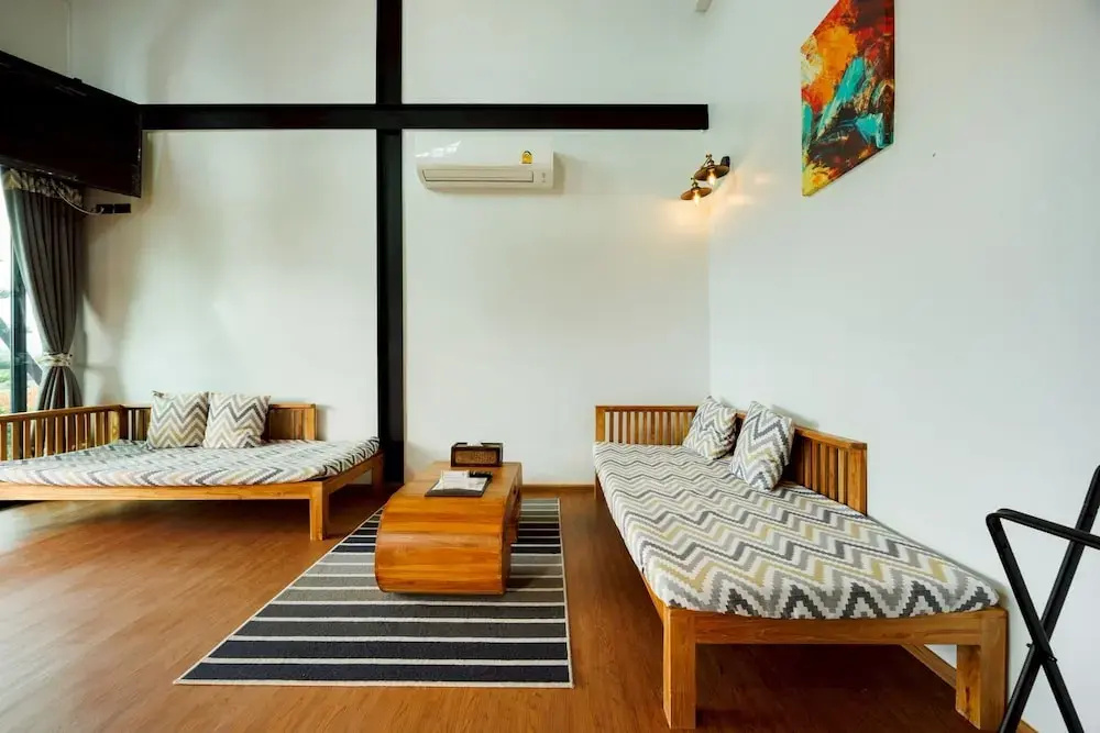 Oxy Resort