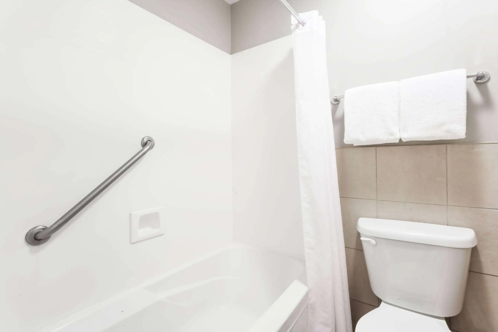 Ramada by Wyndham Ottawa On The Rideau