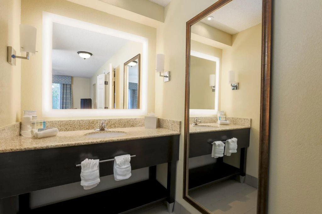 Homewood Suites Nashville Airport