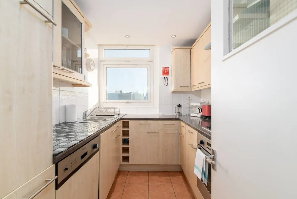 Perfect Central Location for 4 People in London
