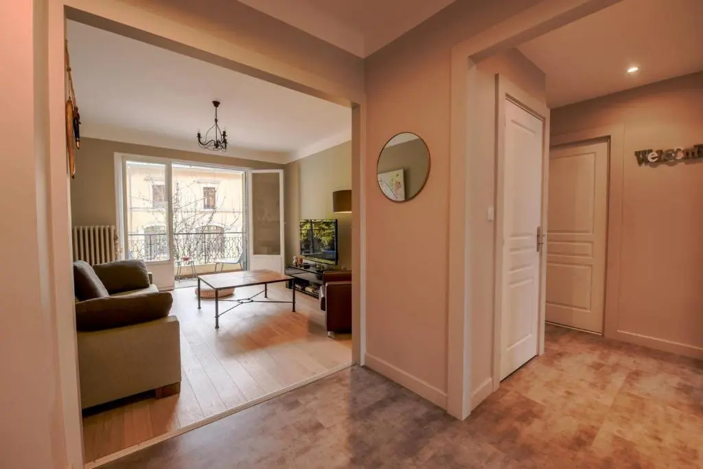 Appartement 2 chambres au coeur d'Annecy avec terrasse