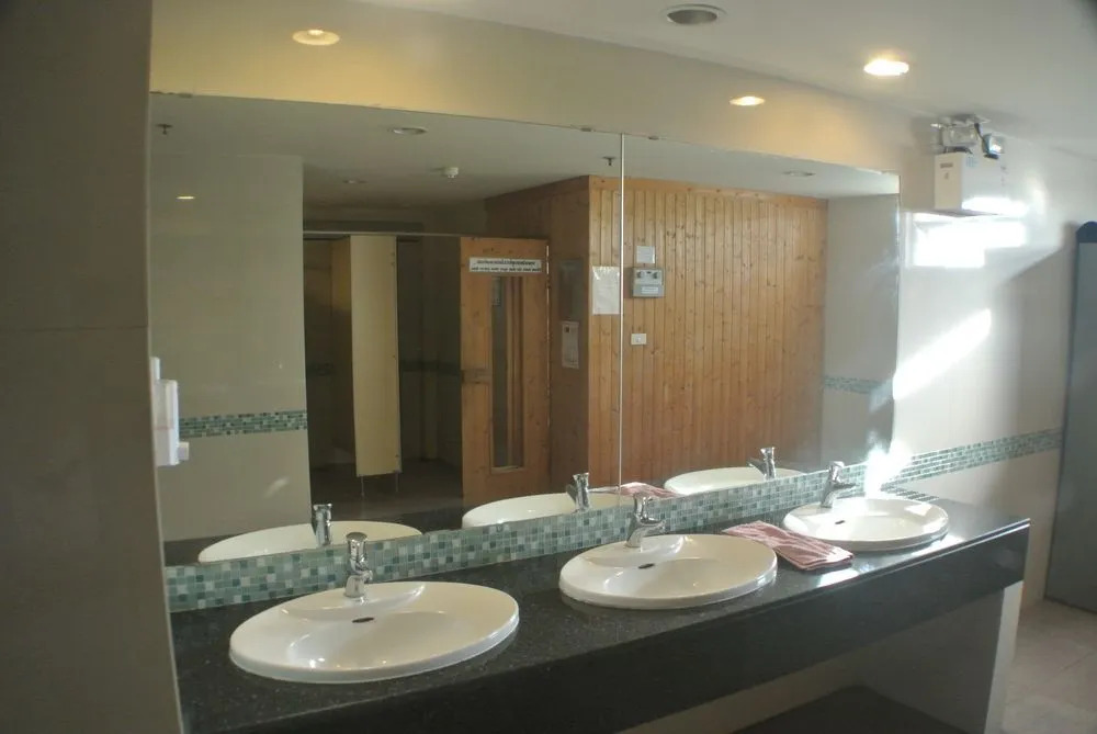 Diamond Sukhumvit by FIB