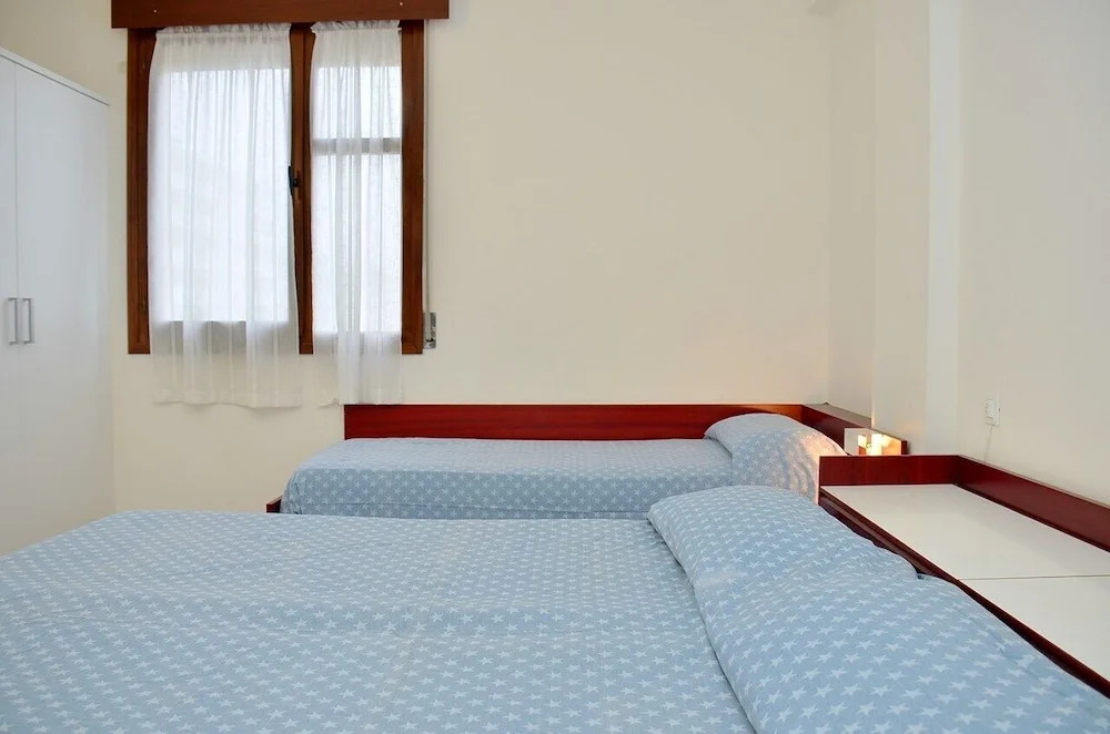 Modern Flat for 4 Guests sea View-beahost
