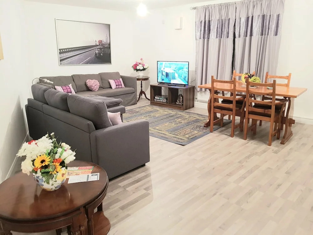 Marble Square Deluxe -flat 9