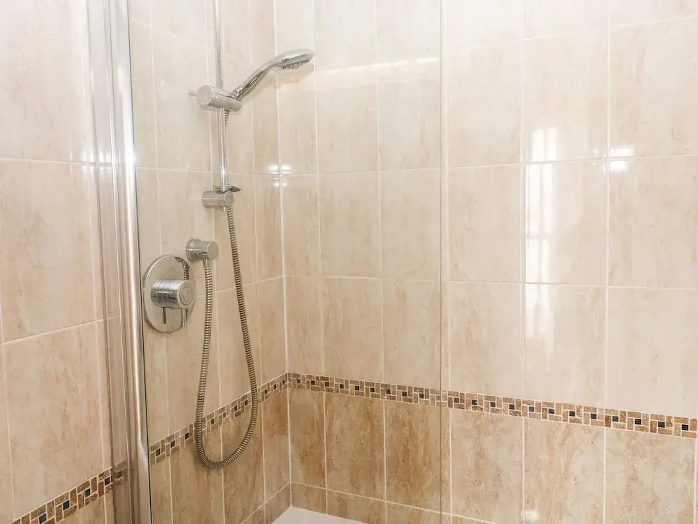 1 Greenswood Court