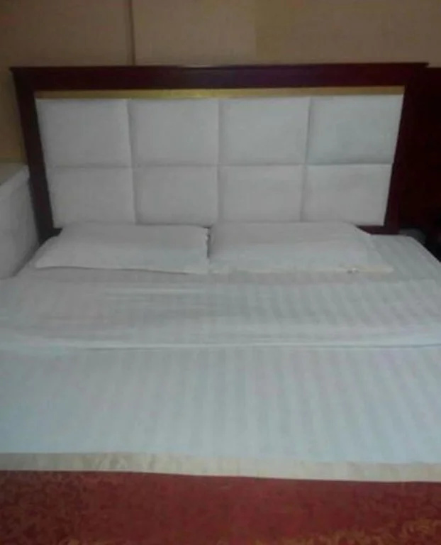 Zhengping Business Hotel