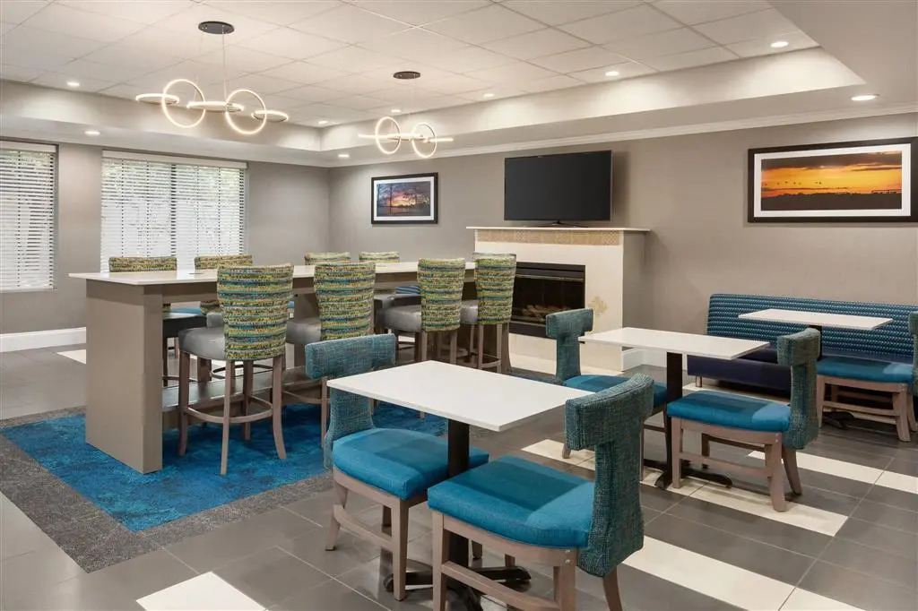 La Quinta by Wyndham Dublin