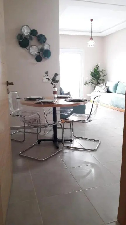 Appart. Luxueux Avec Piscine, Cosy, Bien Situe