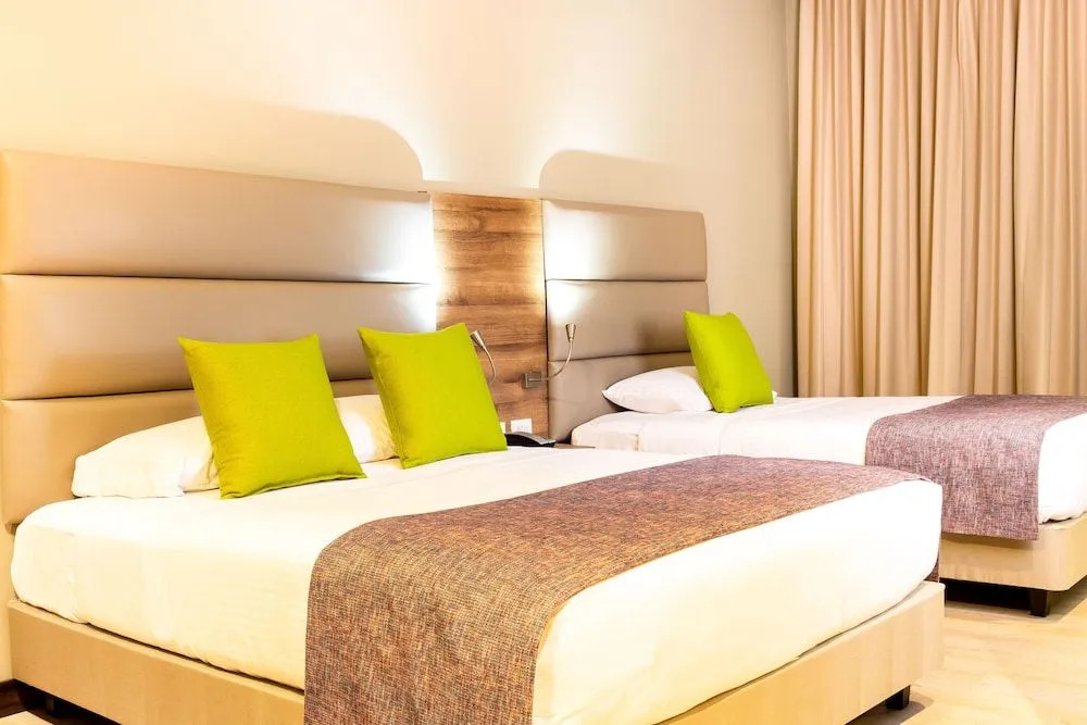 Hotel F25