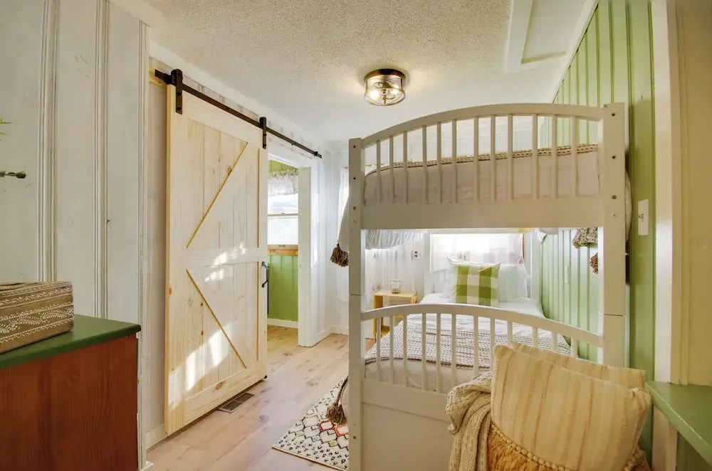 Lake View Cottage: Lake Ozarks Getaway