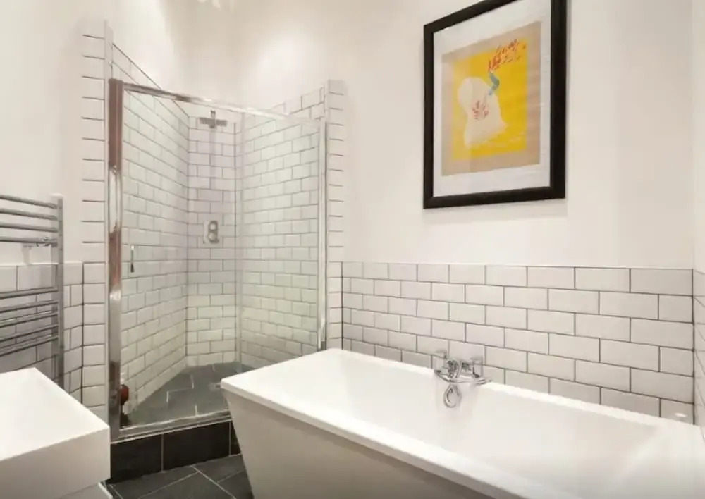 Beautiful 2 Bed Duplex w/ Mezzanine in City Centre