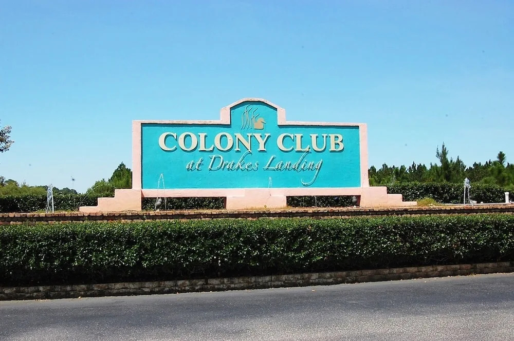 Colony Club U7 condo