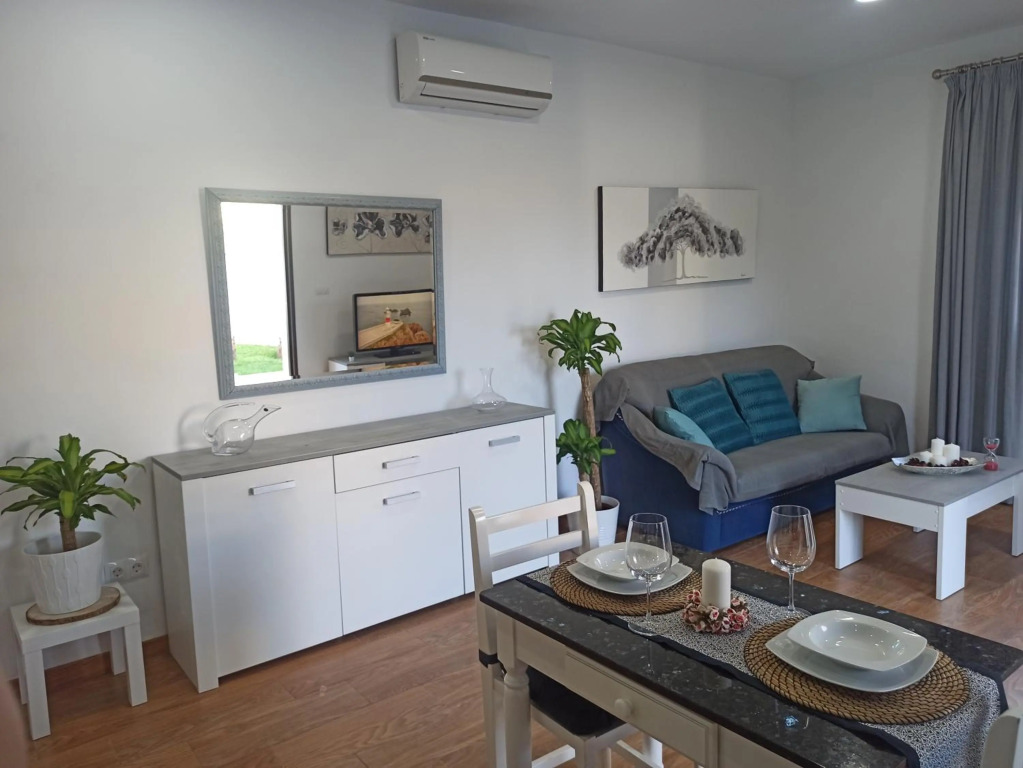 A Estrenar Preciosa Suite-Céntrico-Con Jardín y Porche
