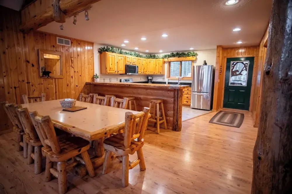 Timber Bay Lodge and Houseboats