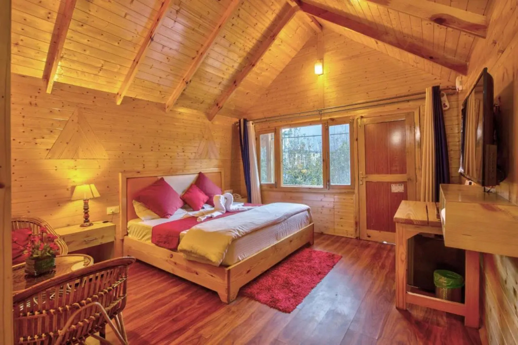 Attic Cottage by Dumnu Homes