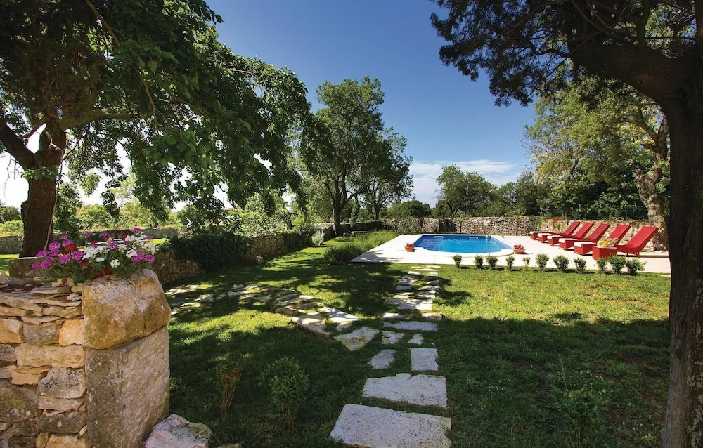 Awesome Home in Manjadvorci With Wifi and 3 Bedrooms