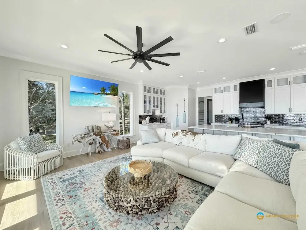 Waterfront Luxury Home for 10 Pool Fireplace