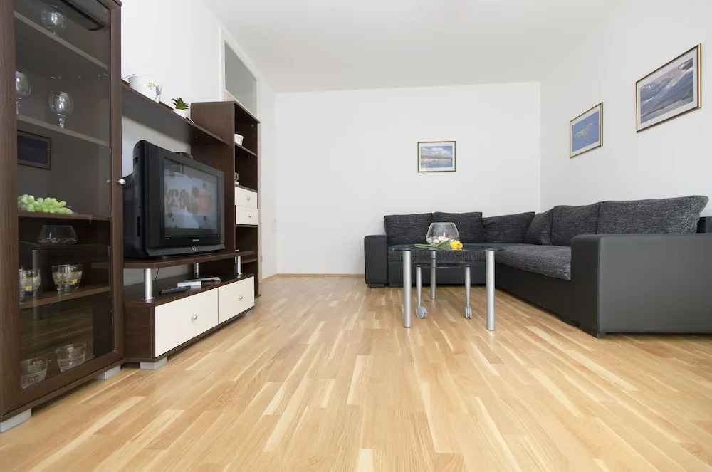 Apartment West
