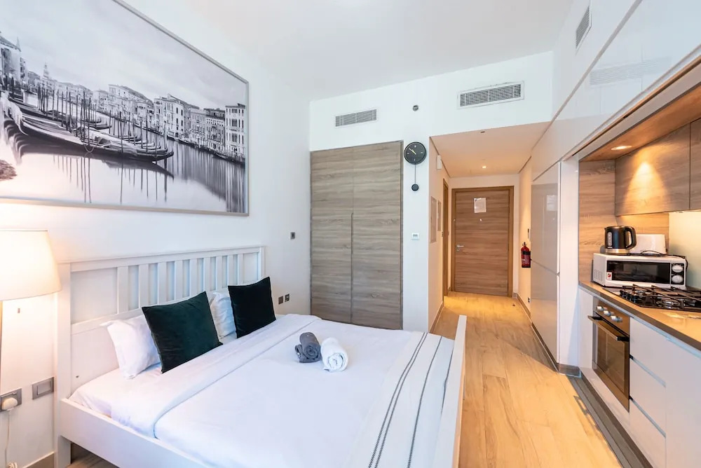 Marco Polo - Studio with Marina View + Huge Balcony in Marina