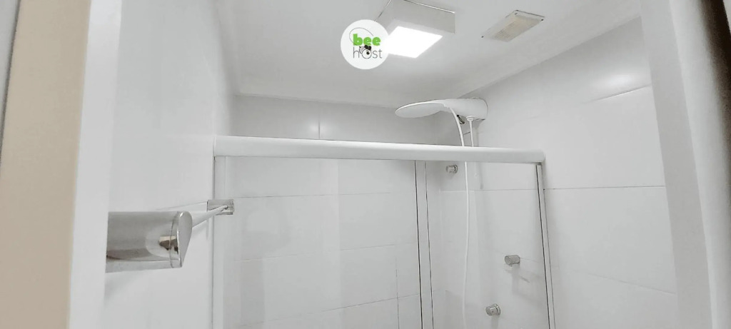 COSTE0100 - Duplex com banheira e vista mar por Beehost