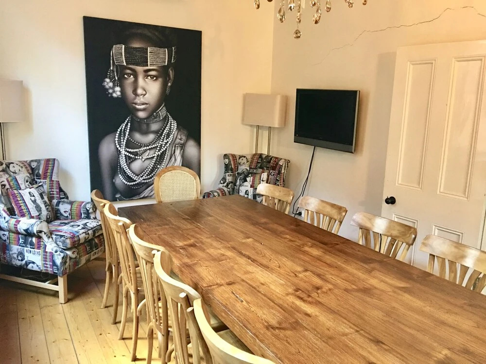 94 Highett - 5 bedroom, 3 car parks - Luxury House
